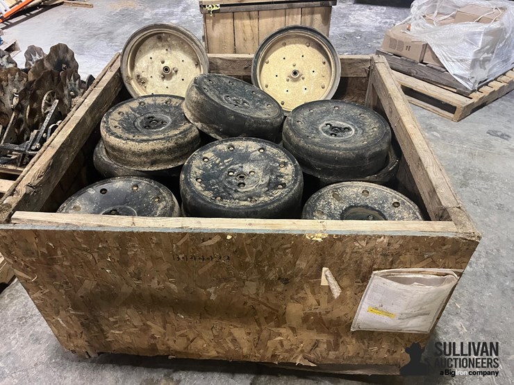 planter-closing-wheels-image-8