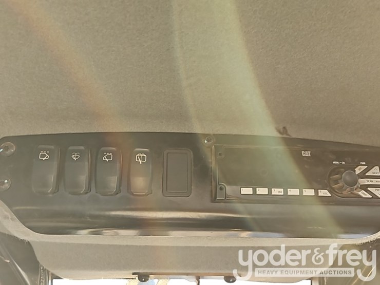 2018-caterpillar-d4k2-lgp-image-31