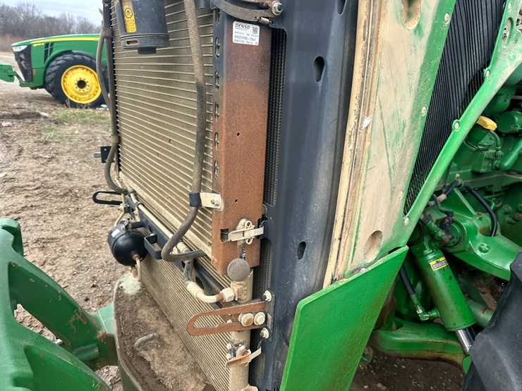 2010-john-deere-8345r-image-56