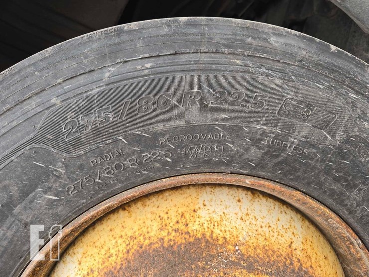 2018-freightliner-cascadia-113-image-25