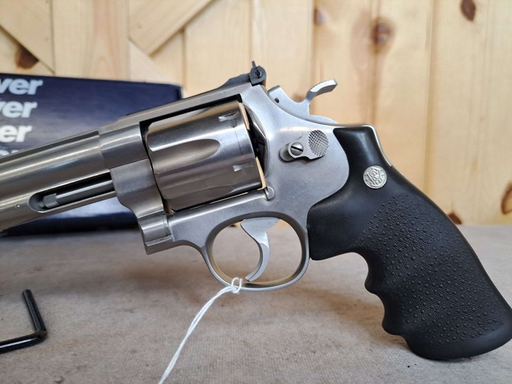 smith-&-wesson-model-629-classic-.44-magnum-da-revolver-image-4