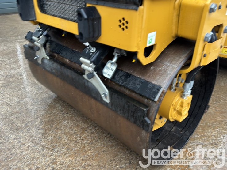 2024-caterpillar-cb2.7-image-9