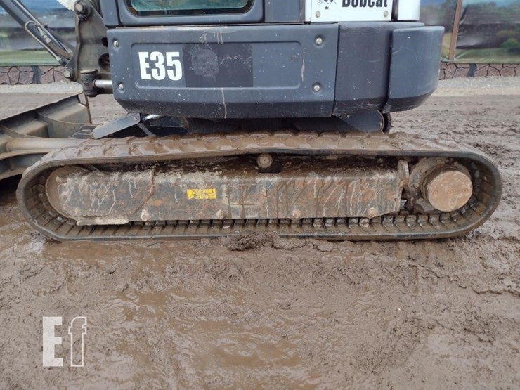 2014-bobcat-e35-image-27