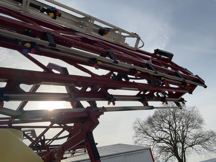 2024-hardi-commander-45-pull-type-sprayer-image-53