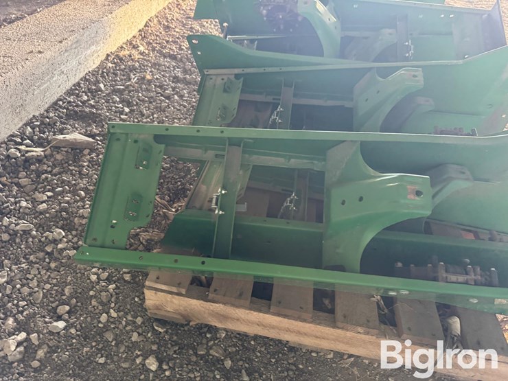 john-deere-max-emerge-planter-unit-frames-image-20