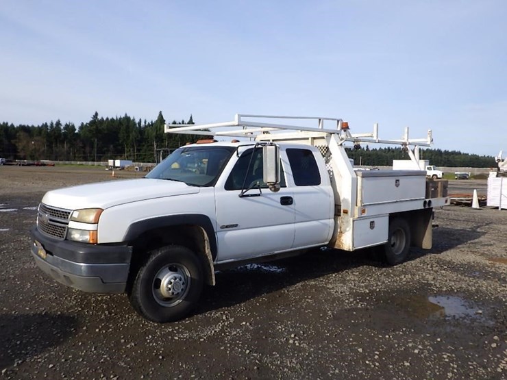 2005-chevrolet-3500-image-1