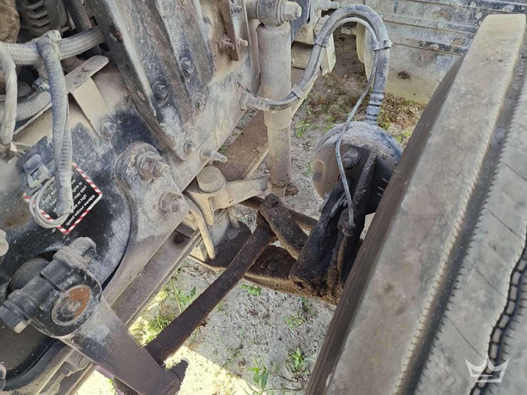 2022-mack-pinnacle-t/a-wet-kit-day-cab-truck-tractor-image-17