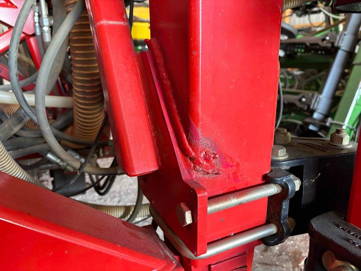 2014-bourgault-7700-image-14