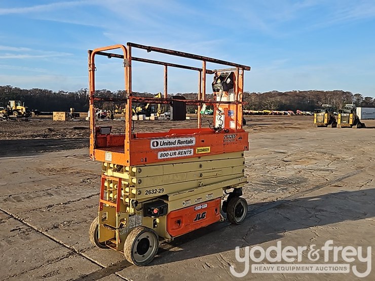 2016-jlg-2632es-image-4