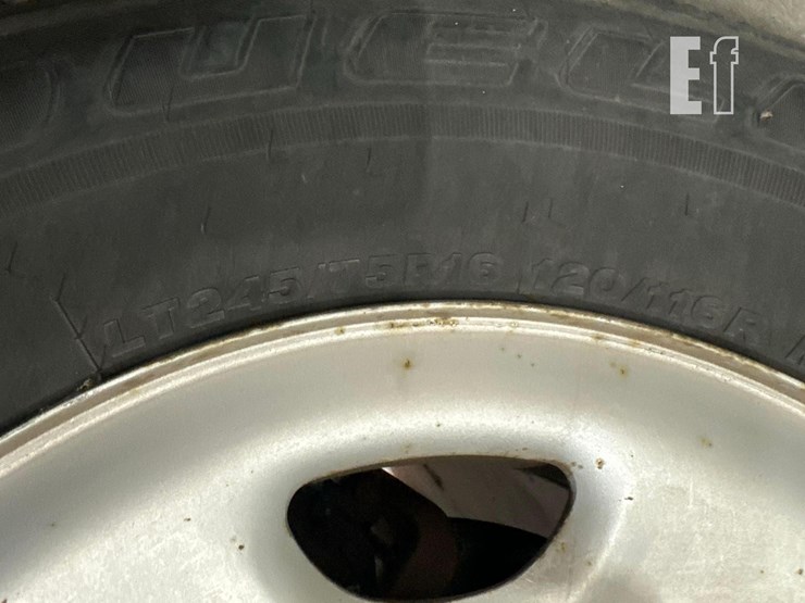 2018-chevrolet-express-2500-image-27