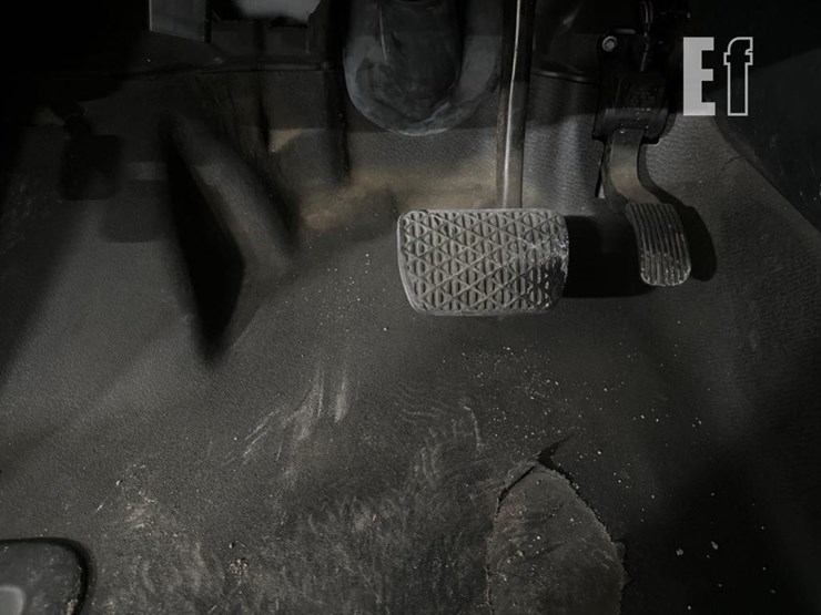 2017-mercedes-benz-metris-image-14