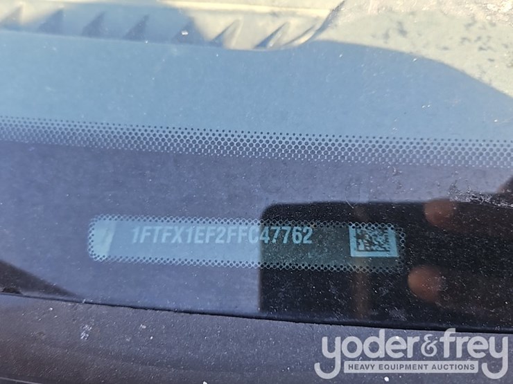 2015-ford-f150-xl-image-32