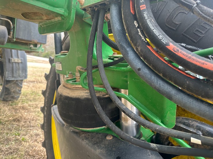 2014-john-deere-r4038-image-11