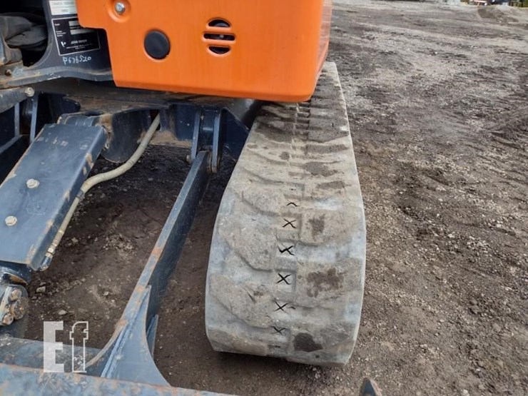 2022-deere-26g-image-41