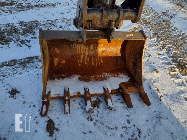 2013-deere-35d-image-14