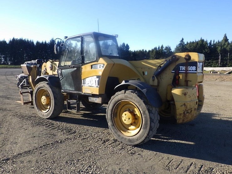 caterpillar-th560b-image-5