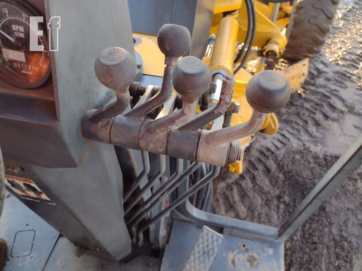 2004-volvo-g86-image-8