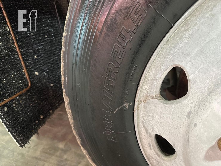 2003-kenworth-t800-image-24