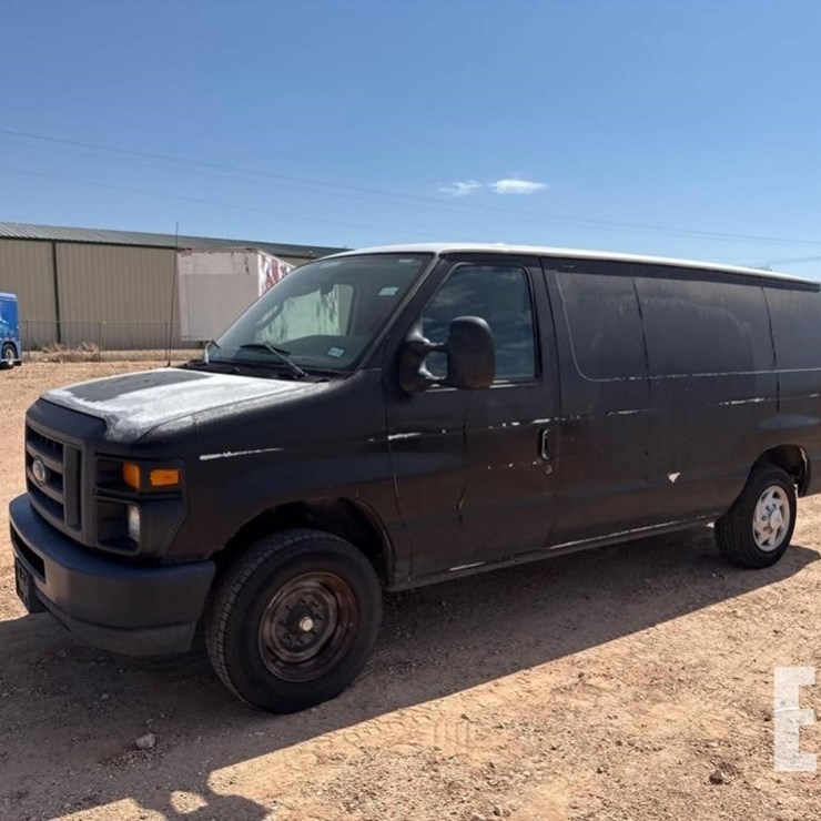 2014 FORD E150