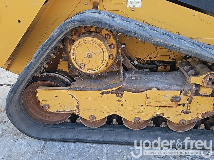 2020-caterpillar-259d3-image-9