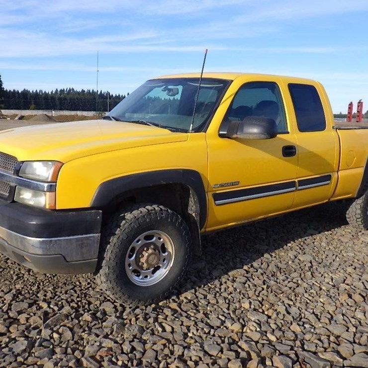 2004 CHEVROLET 2500