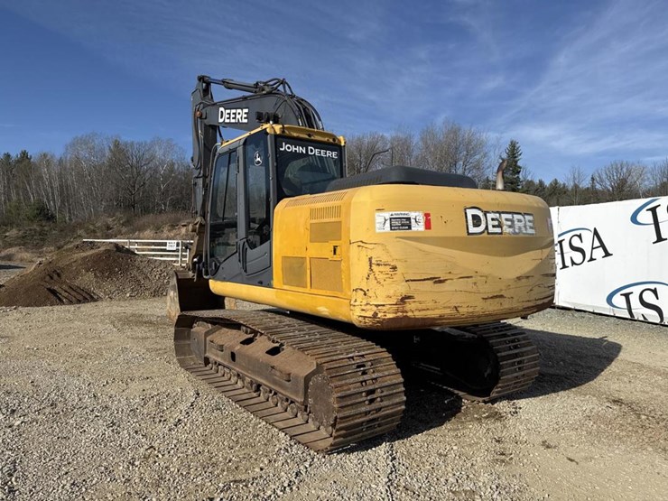 2012-deere-160d-lc-image-3