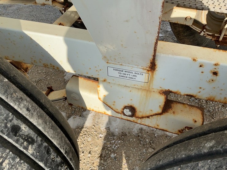 loftness-fs800-fertilizer-spreader-image-17