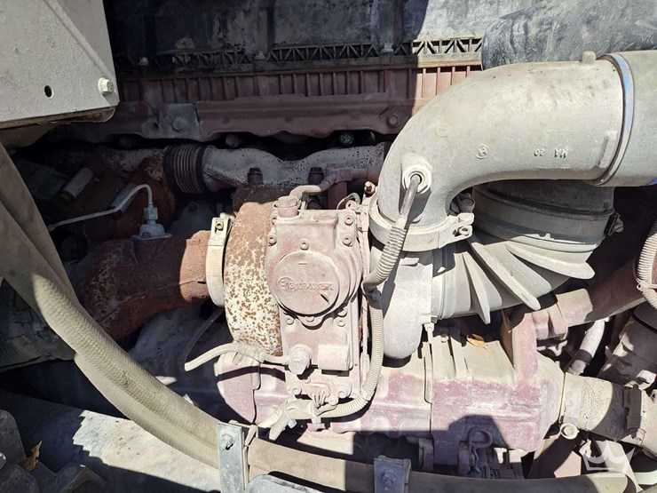 2022-mack-anthem-t/a-wet-kit-day-cab-truck-tractor-image-9