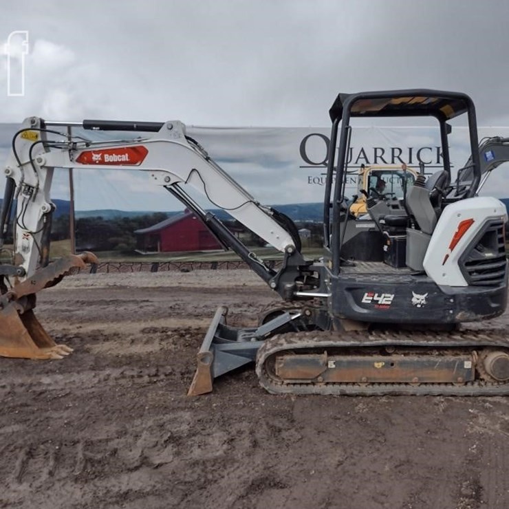 BOBCAT E42