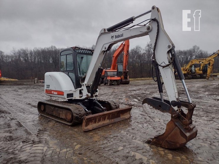 2008-bobcat-337g-image-47