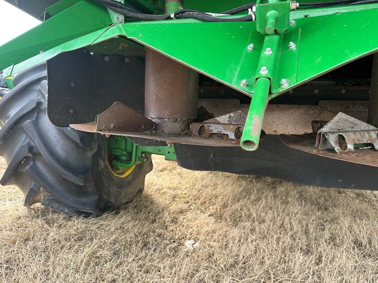 #38409-•-2014-john-deere-s680s-prwd-combine-image-31