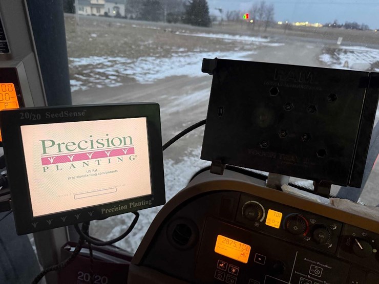 jd-1780-conservation-12/23-planter-image-13