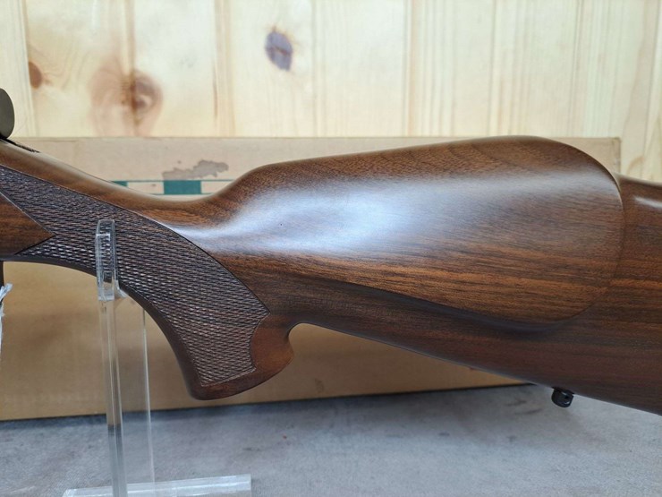 weatherby-vanguard-.300-wby-magnum-bolt-rifle-image-3