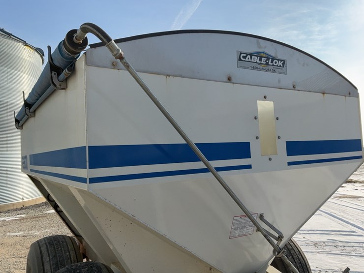 loftness-fs800-fertilizer-spreader-image-42