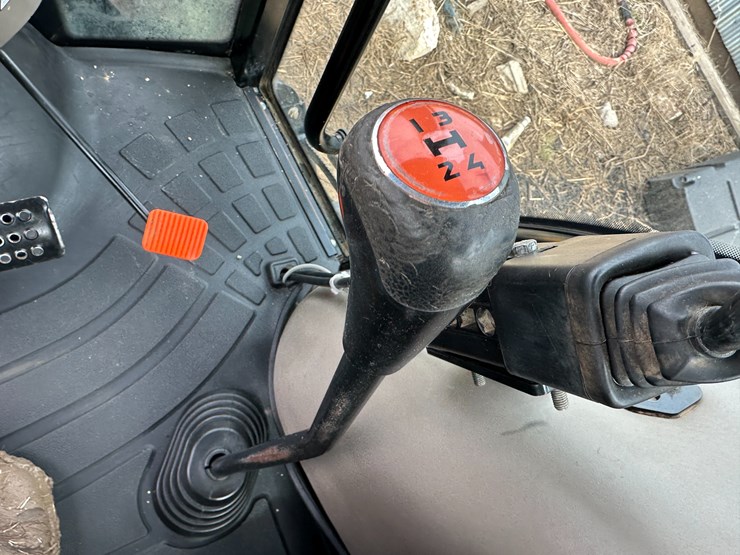 #38413-•-case-125a-mfwd-tractor-image-60