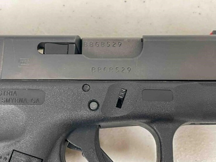 glock-pistol-image-4