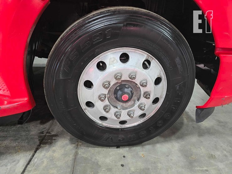 2020-kenworth-t680-image-26