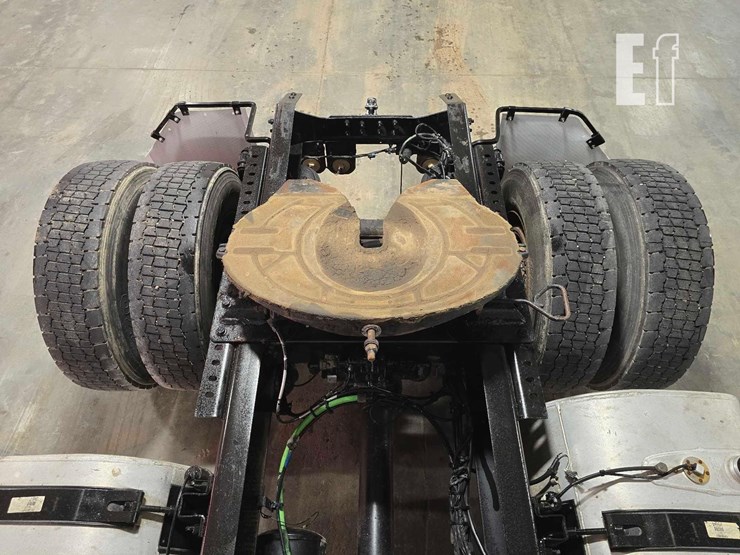 2019-volvo-vnr42t300-image-12