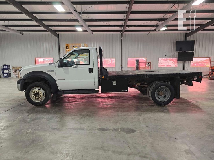 2006-ford-f550-image-5