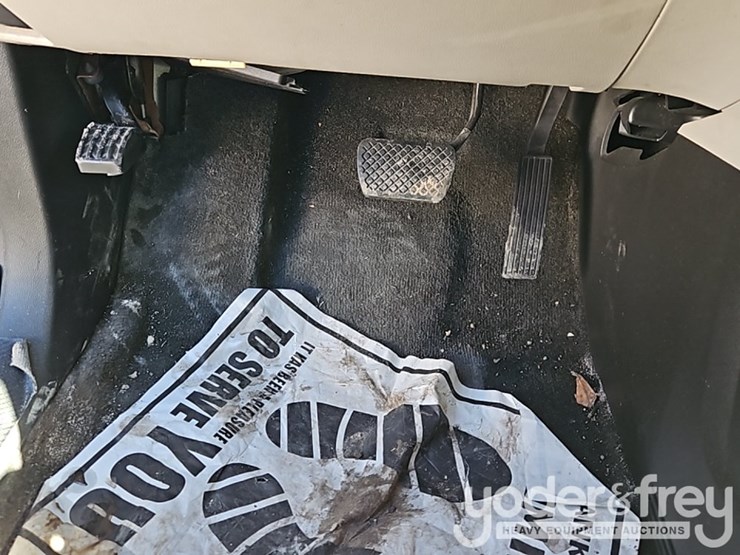 2015-chevrolet-equinox-image-26