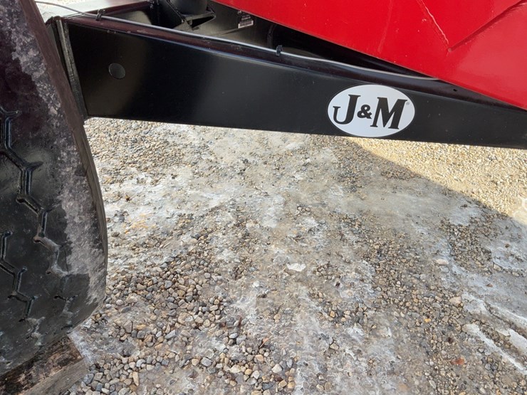 j&m-555-gravity-wagon-image-30