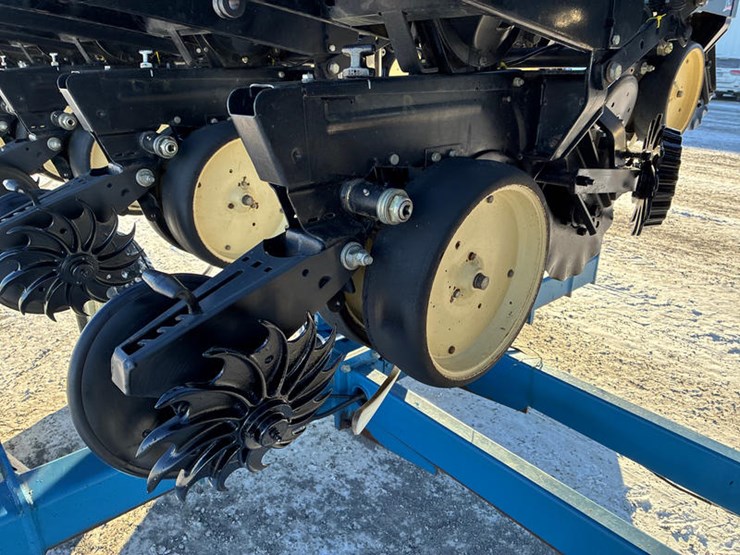 1999-kinze-2500-image-30