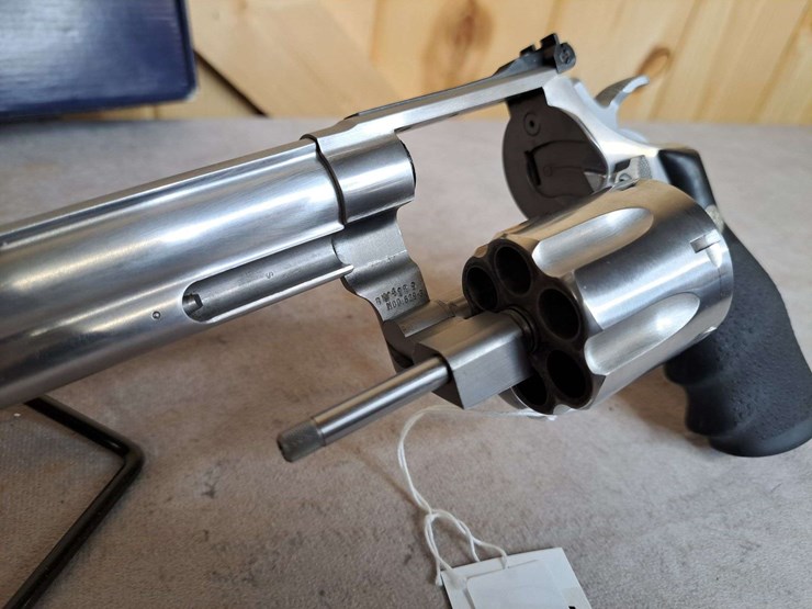 smith-&-wesson-model-629-classic-.44-magnum-da-revolver-image-7