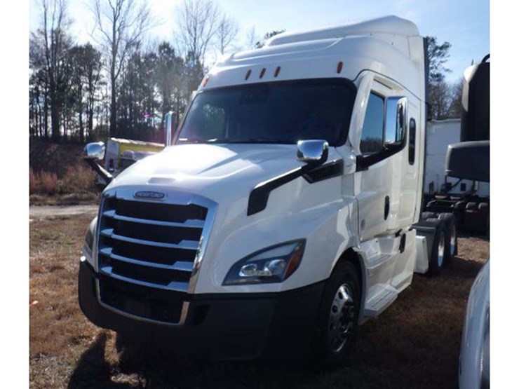 2022-freightliner-cascadia-116-image-2