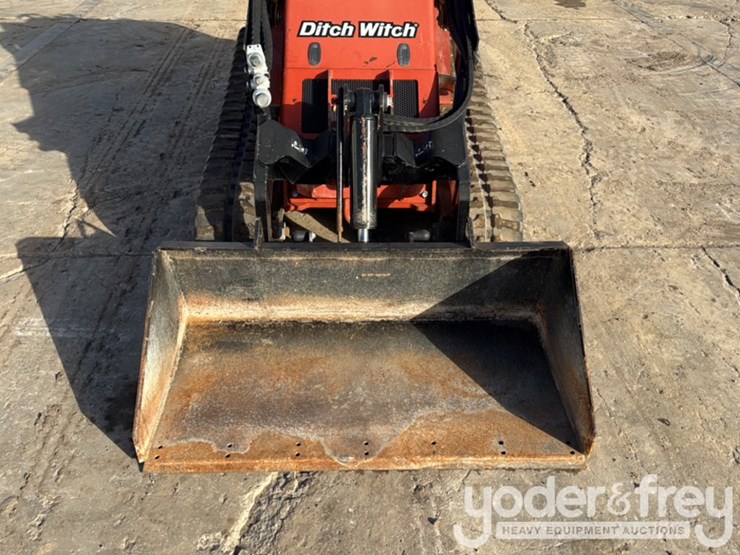 2021-ditch-witch-sk1550-image-11
