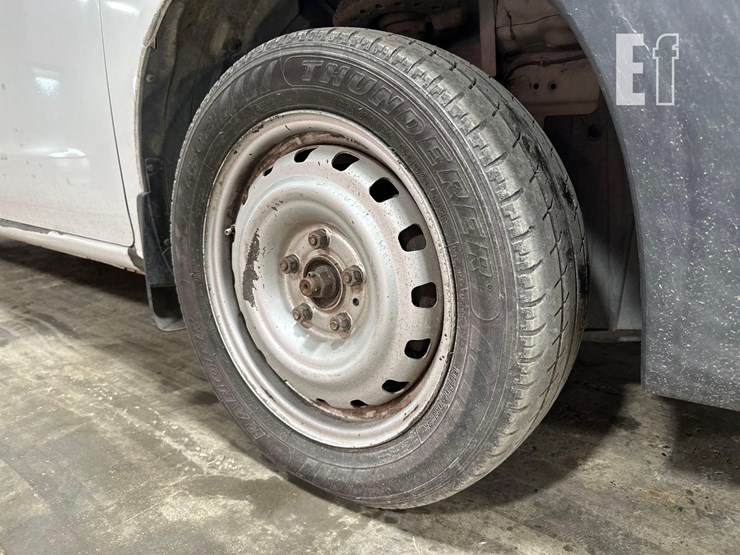 2016-nissan-nv200-image-16