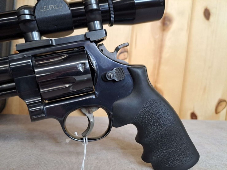 smith-&-wesson-model-29-2-.44-magnum-da-revolver-image-4