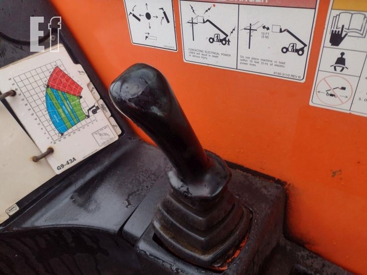 2005-jlg-g9-43a-image-8