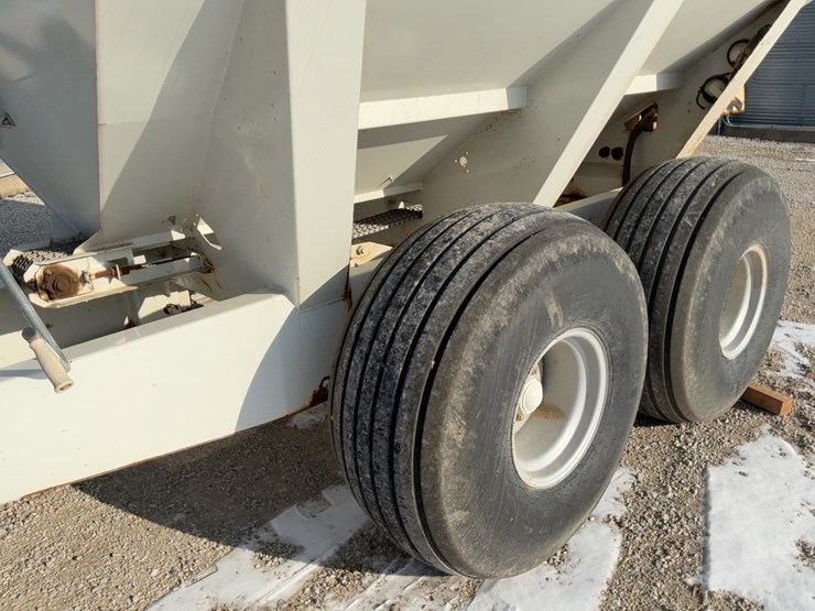 loftness-fs800-fertilizer-spreader-image-13