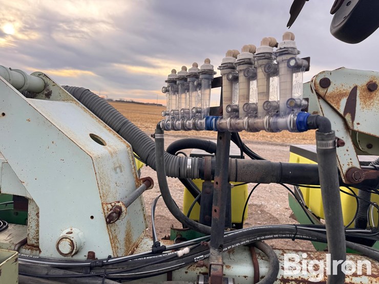 john-deere-16-image-19